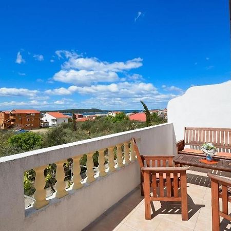 Apartments Biserka Barbat na Rabu Dış mekan fotoğraf