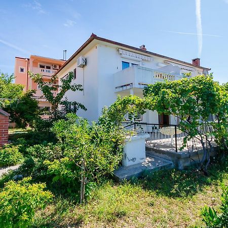 Apartments Biserka Barbat na Rabu Dış mekan fotoğraf