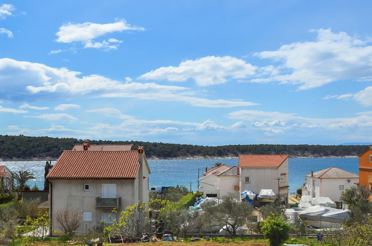 Apartments Biserka Barbat na Rabu Dış mekan fotoğraf