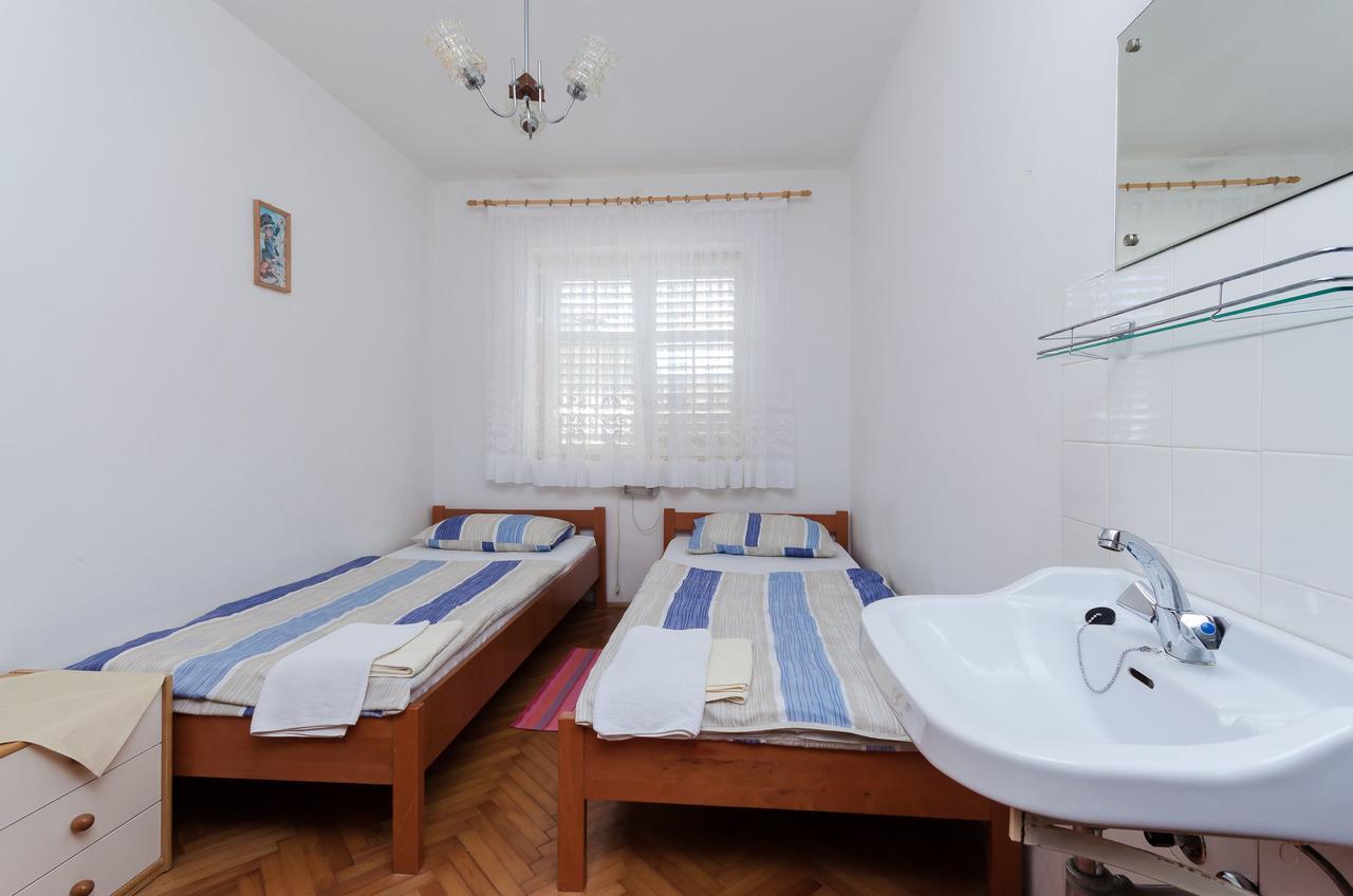 Apartments Biserka Barbat na Rabu Dış mekan fotoğraf