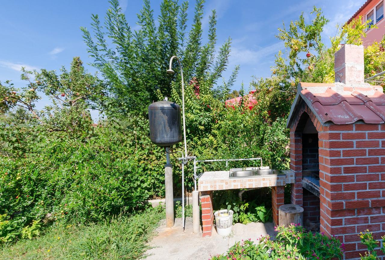 Apartments Biserka Barbat na Rabu Dış mekan fotoğraf