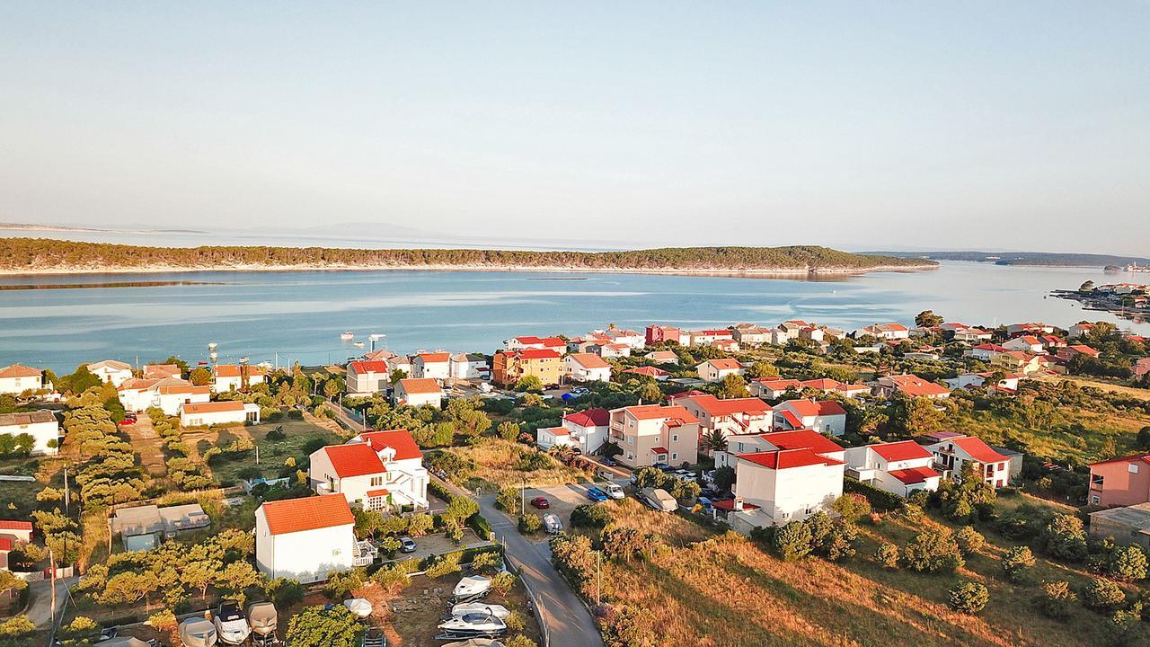 Apartments Biserka Barbat na Rabu Dış mekan fotoğraf